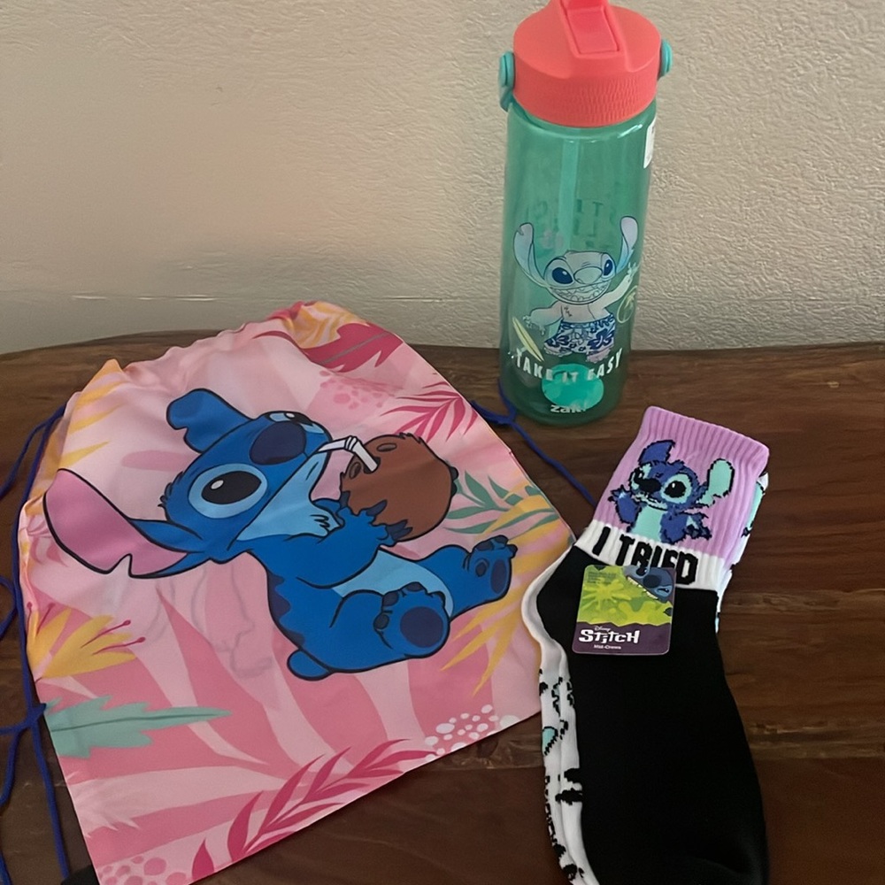 Disney Stitch Bundle: Drawing Backpack, Water Bottle and Socks